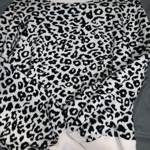 black & white JACK & AVERY sweater